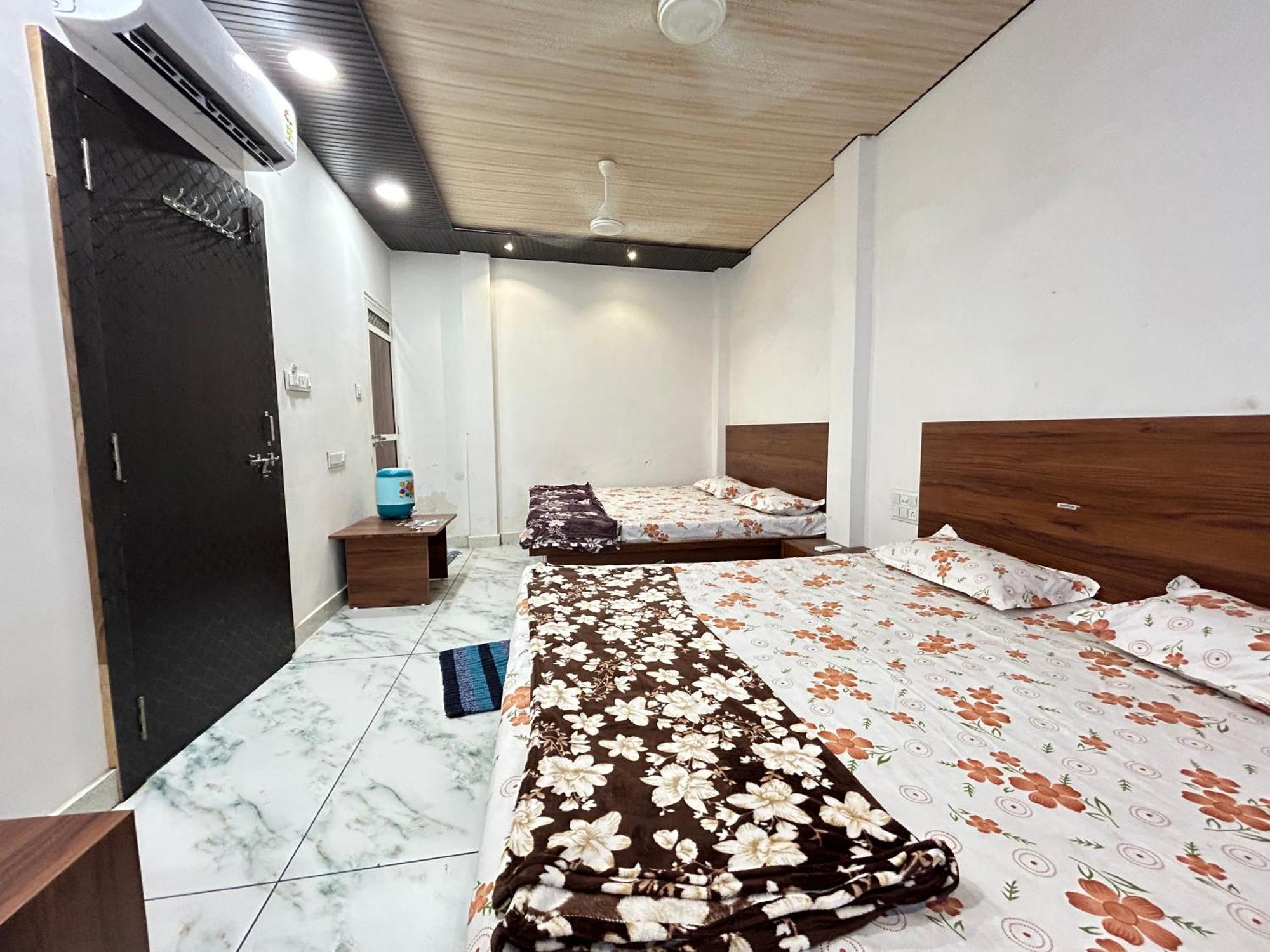 Hotel Shree Sidhi Vinayak Ujjain Bagian luar foto